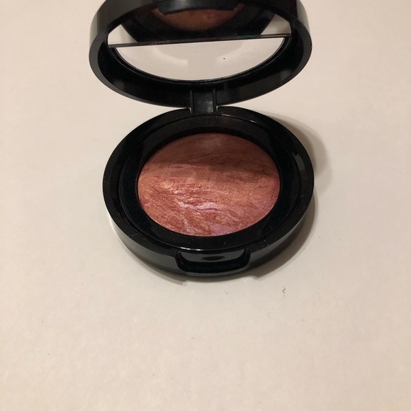 Laura Geller Baked Blush -N- Brighten - Picture 2 of 3